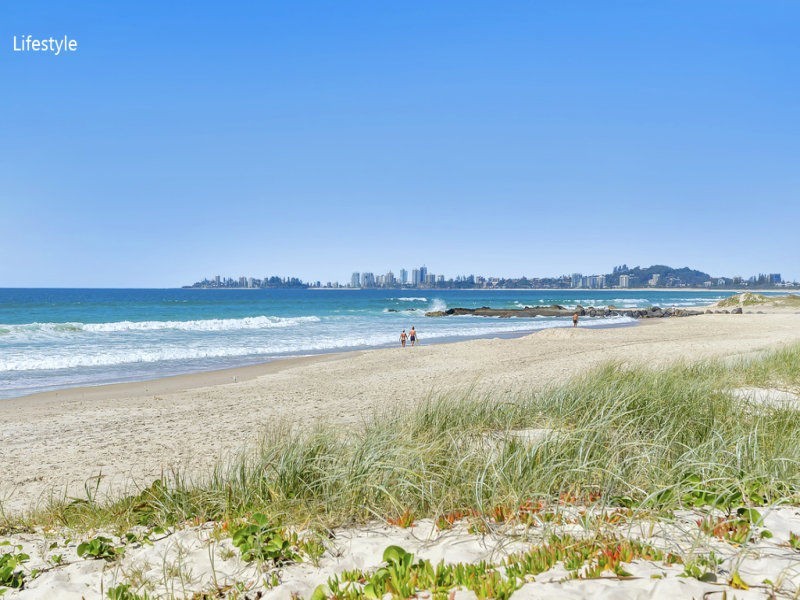 8 Myrtle Court, Palm Beach QLD 4221