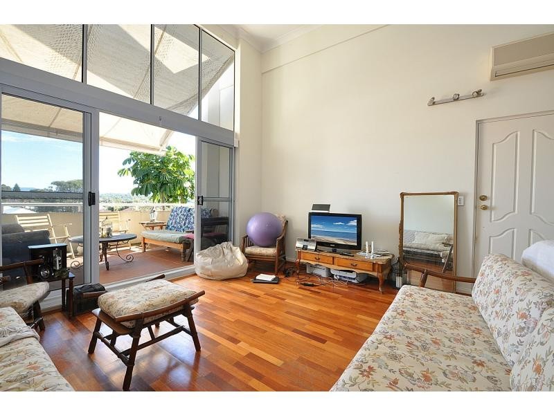 1/2061 Gold Coast Highway, Miami QLD 4220