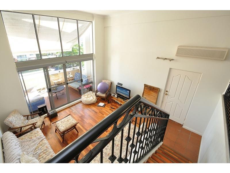 1/2061 Gold Coast Highway, Miami QLD 4220