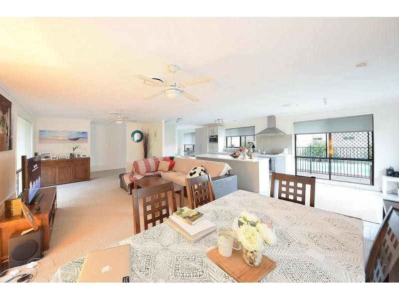 1 Petunia Court, Miami QLD 4220