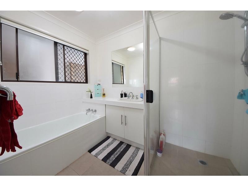 1 Petunia Court, Miami QLD 4220