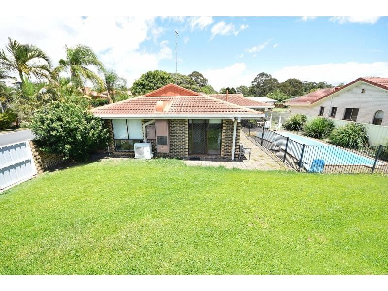 1 Petunia Court, Miami QLD 4220