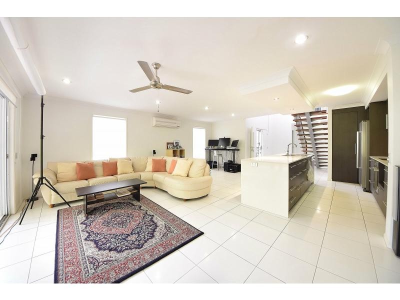 99 Verona Circuit, Burleigh Waters QLD 4220