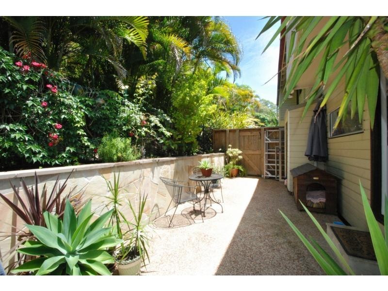 1/20 Mount Street, Burleigh Heads QLD 4220