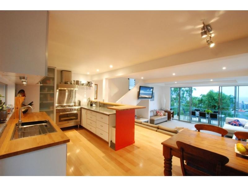 1/20 Mount Street, Burleigh Heads QLD 4220