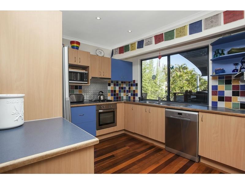 61 Warrina Crescent, Burleigh Waters QLD 4220