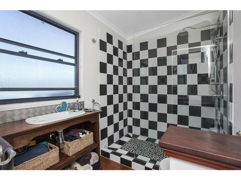 61 Warrina Crescent, Burleigh Waters QLD 4220