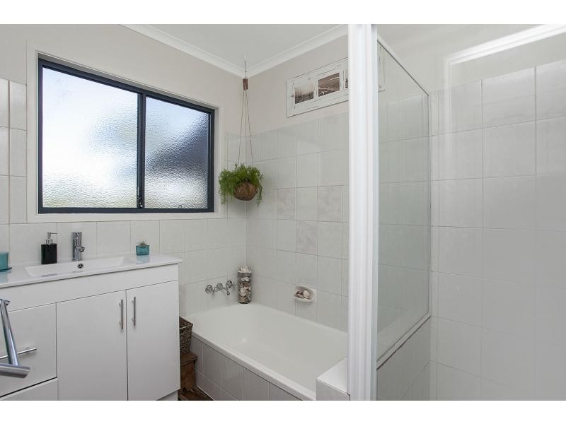 61 Warrina Crescent, Burleigh Waters QLD 4220