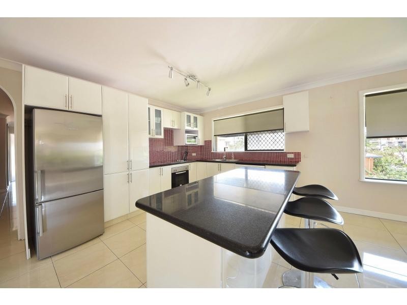 7/13 Surf Parade, Broadbeach QLD 4218