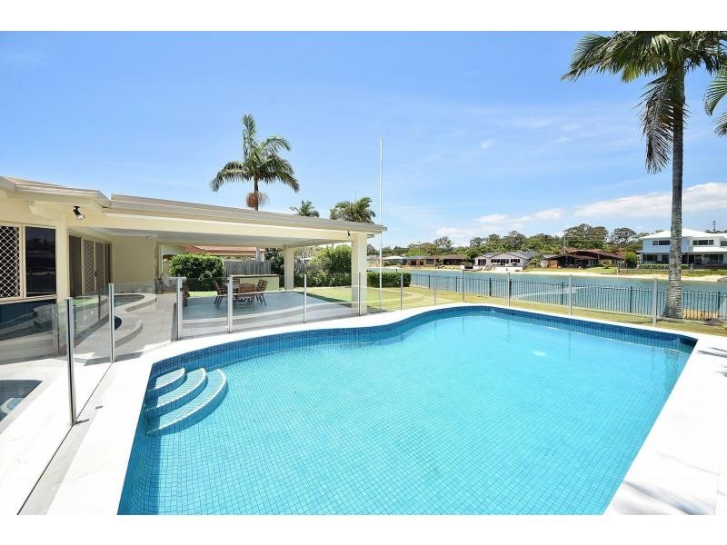 170 Tahiti Avenue, Palm Beach QLD 4221