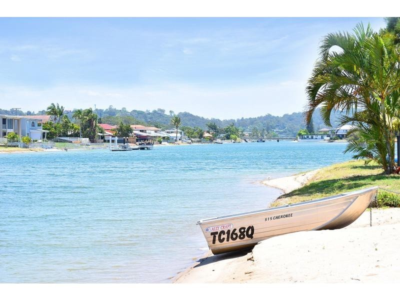 170 Tahiti Avenue, Palm Beach QLD 4221