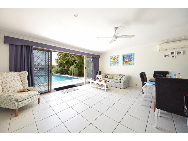 170 Tahiti Avenue, Palm Beach QLD 4221
