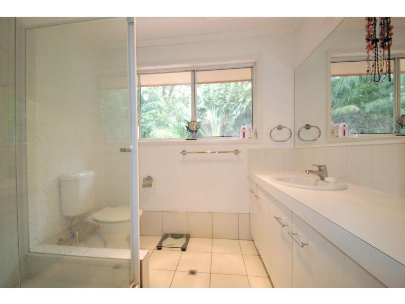 24 Banff Court, Robina QLD 4226