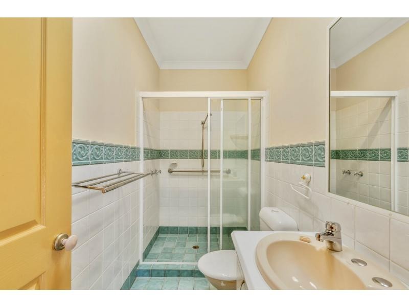 1/60 Chainey Avenue, Miami QLD 4220