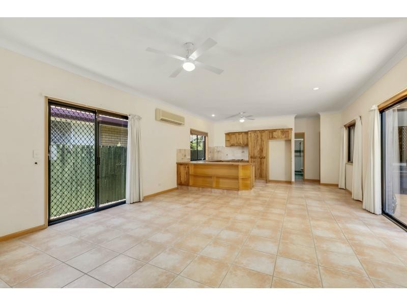 1/60 Chainey Avenue, Miami QLD 4220