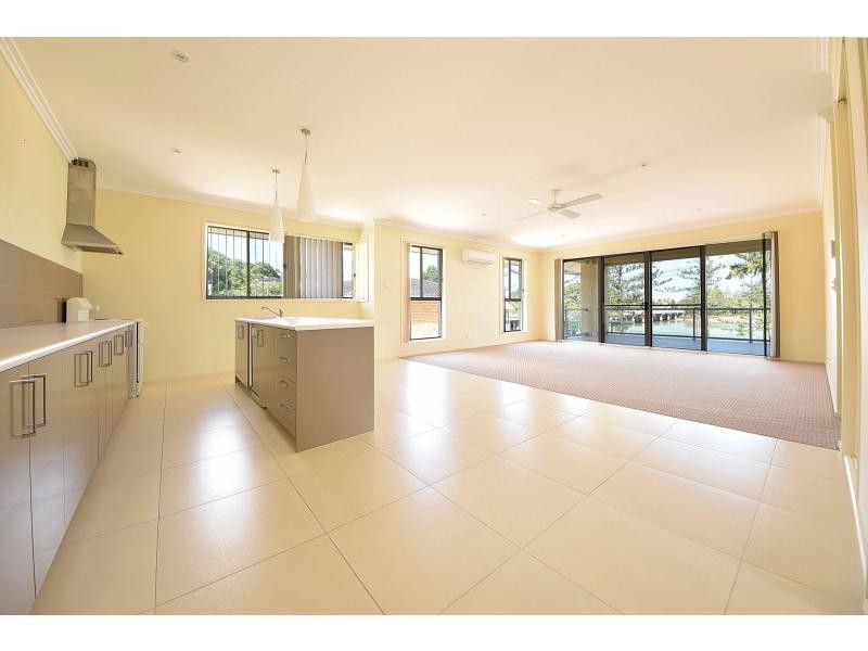 3 Awoonga Avenue, Burleigh Heads QLD 4220