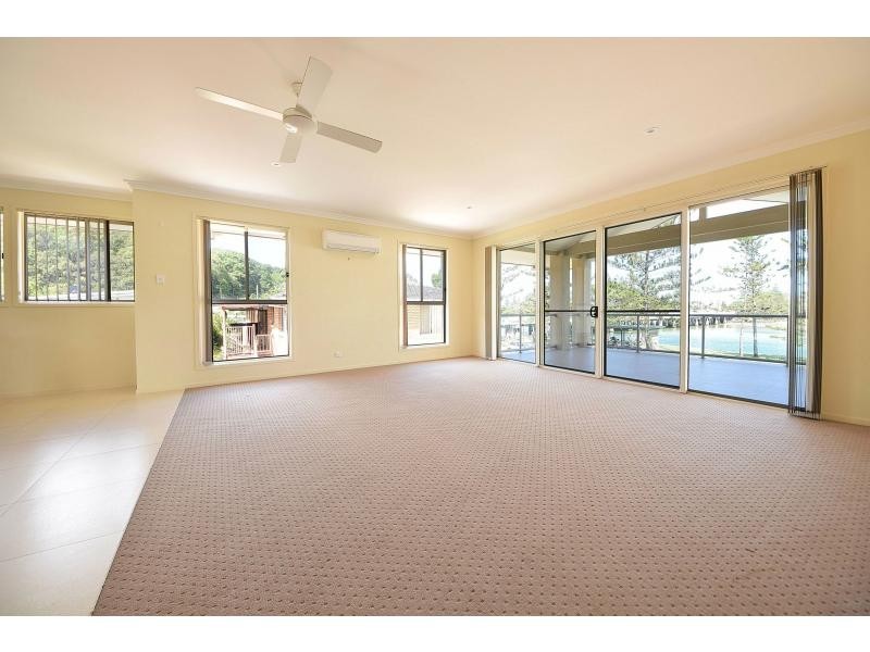 3 Awoonga Avenue, Burleigh Heads QLD 4220