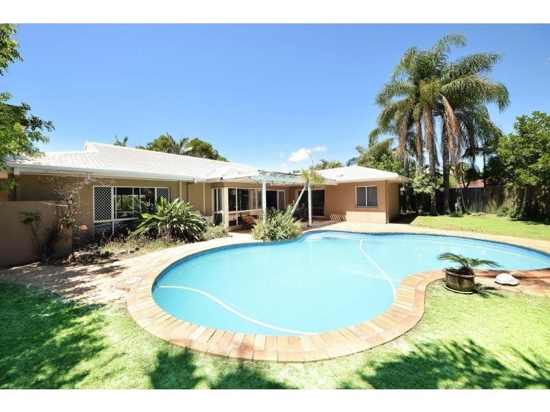 14 Turramurra Drive, Robina QLD 4226