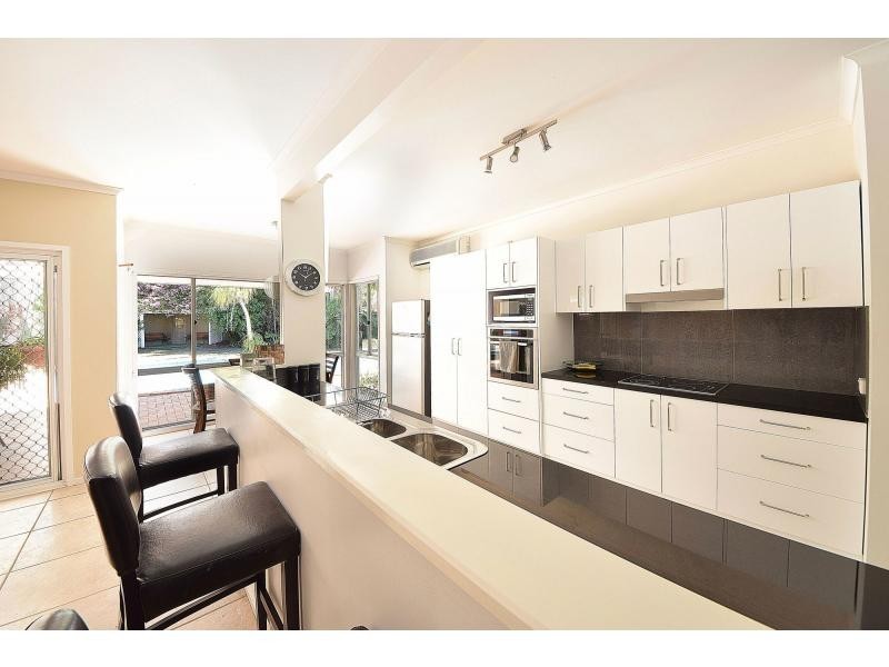 14 Turramurra Drive, Robina QLD 4226