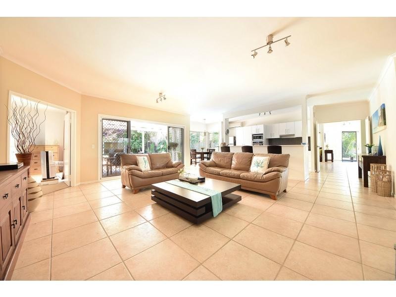 14 Turramurra Drive, Robina QLD 4226