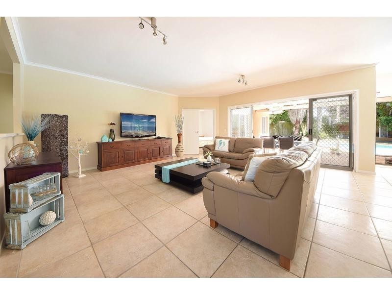 14 Turramurra Drive, Robina QLD 4226