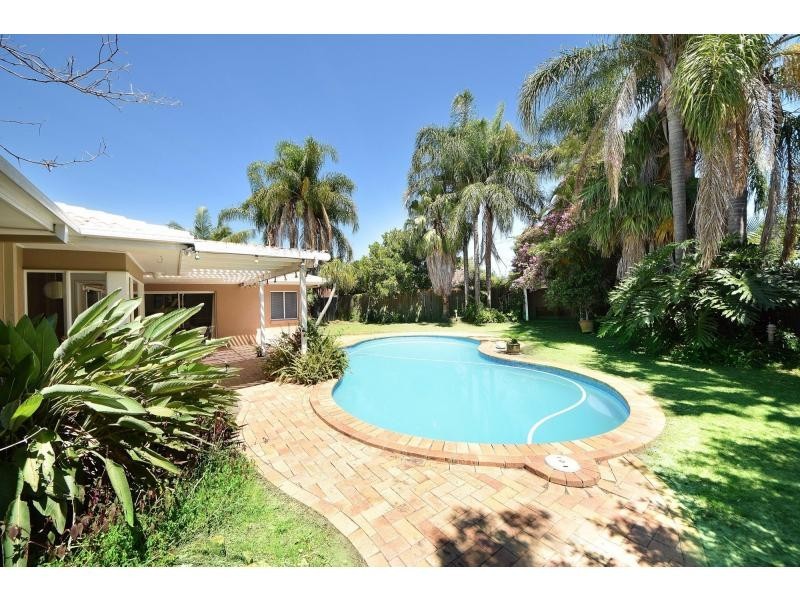 14 Turramurra Drive, Robina QLD 4226