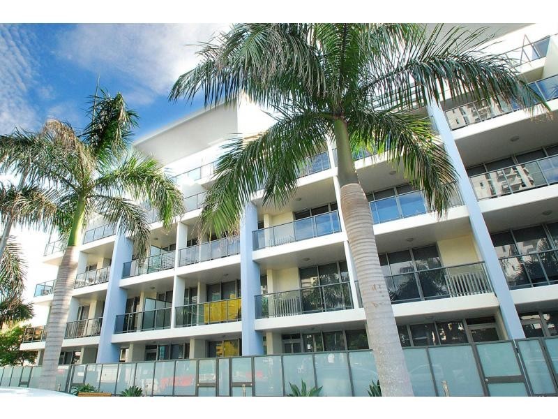 207/3 Como Crescent, Southport QLD 4215