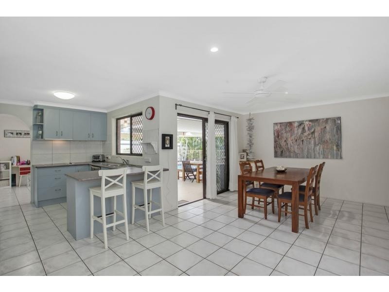 16 Seriema Street, Burleigh Waters QLD 4220