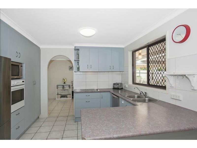 16 Seriema Street, Burleigh Waters QLD 4220
