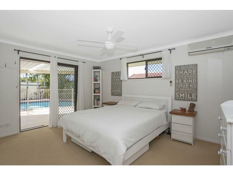 16 Seriema Street, Burleigh Waters QLD 4220