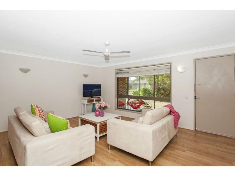16 Pipit Parade, Burleigh Waters QLD 4220