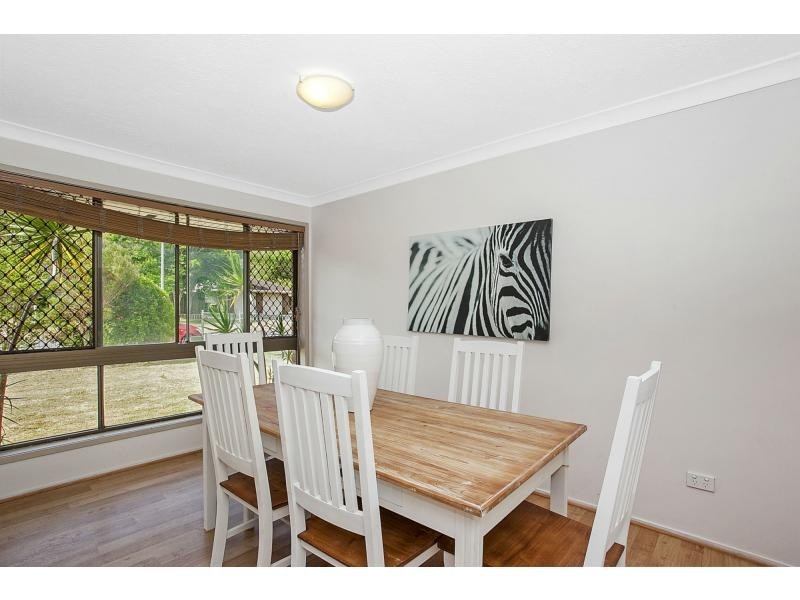 16 Pipit Parade, Burleigh Waters QLD 4220
