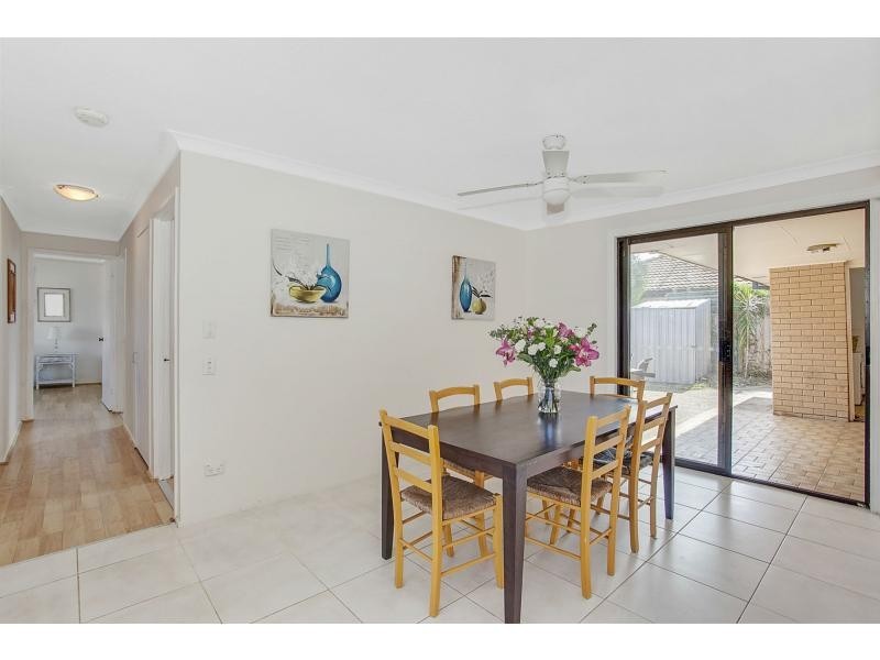 16 Pipit Parade, Burleigh Waters QLD 4220