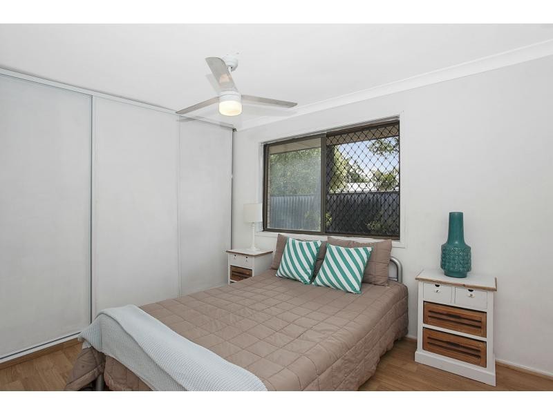 16 Pipit Parade, Burleigh Waters QLD 4220
