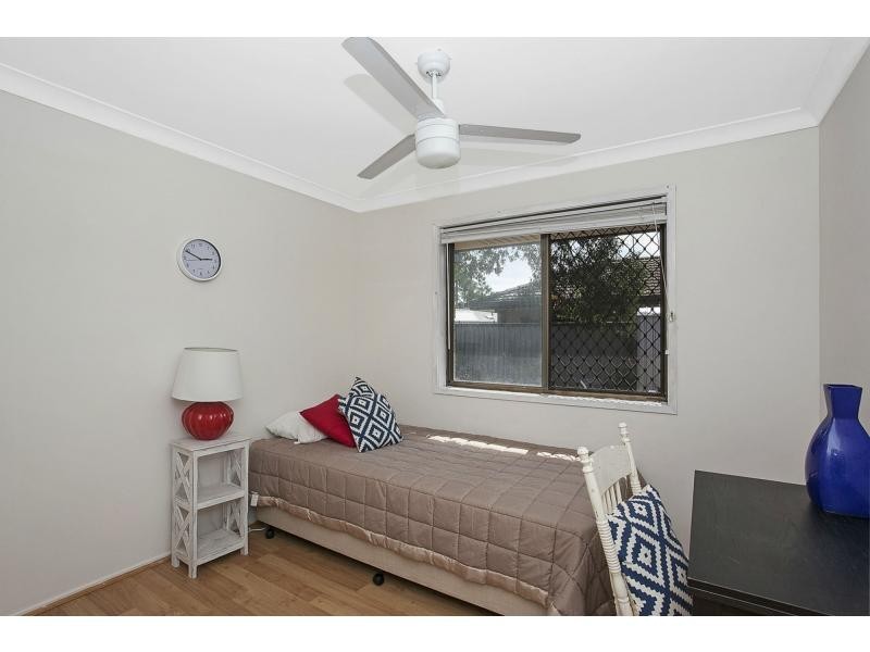 16 Pipit Parade, Burleigh Waters QLD 4220