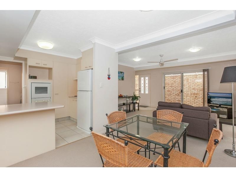 2/15 Cedar Court, Burleigh Heads QLD 4220