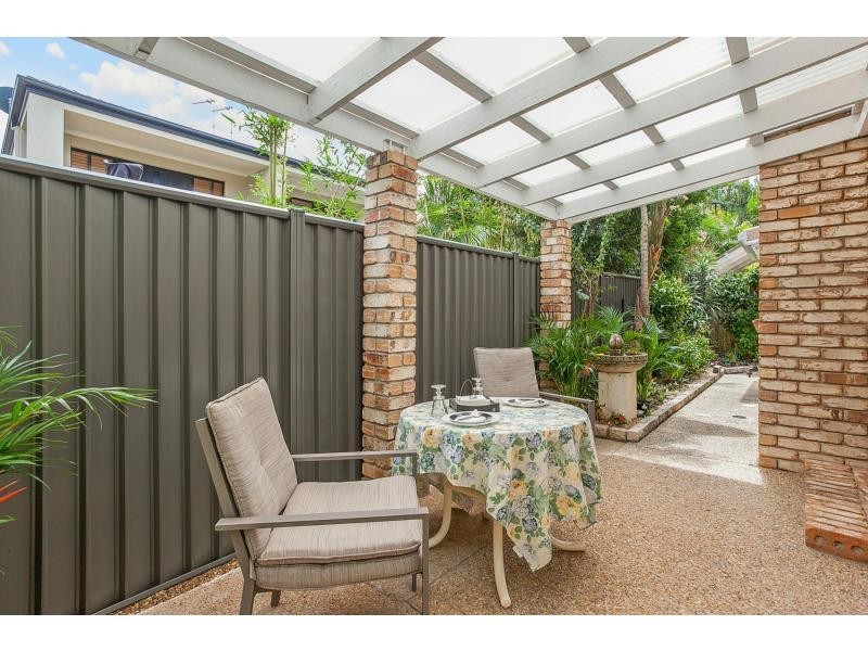 2/15 Cedar Court, Burleigh Heads QLD 4220