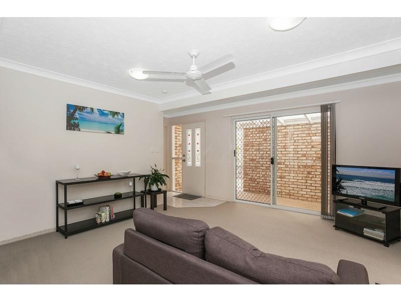 2/15 Cedar Court, Burleigh Heads QLD 4220