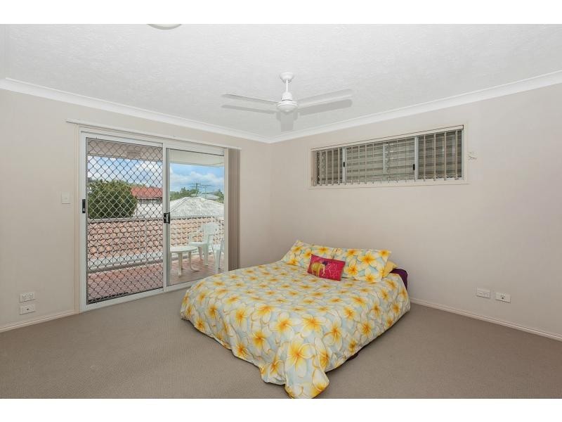 2/15 Cedar Court, Burleigh Heads QLD 4220