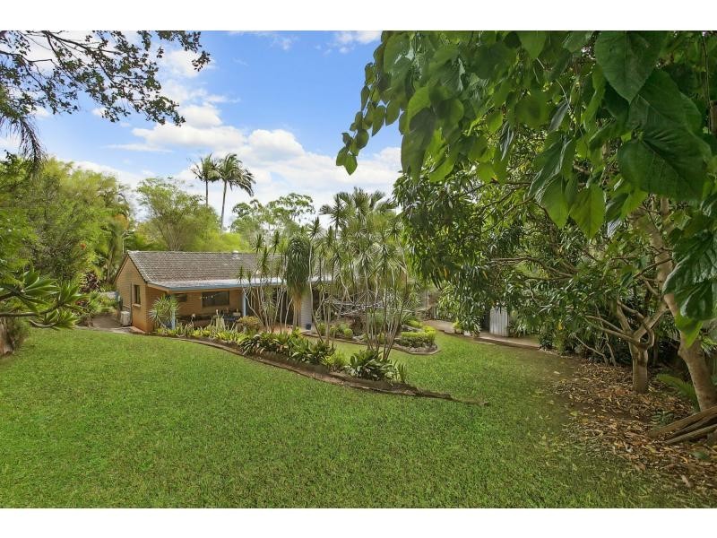 43 Whitian Drive, Carrara QLD 4211