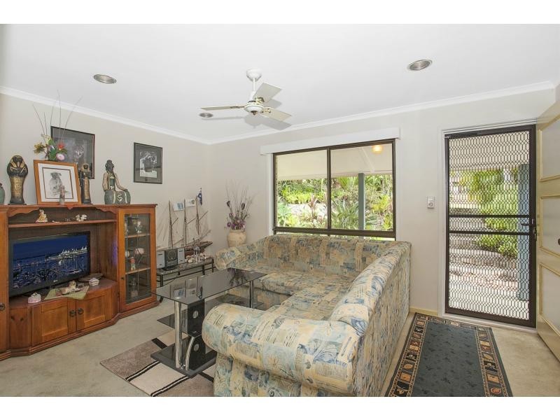 43 Whitian Drive, Carrara QLD 4211