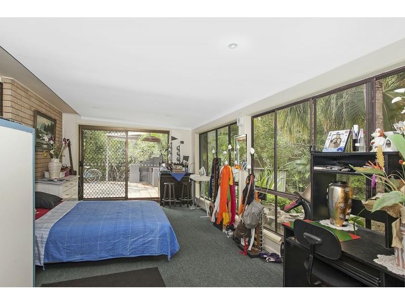 43 Whitian Drive, Carrara QLD 4211