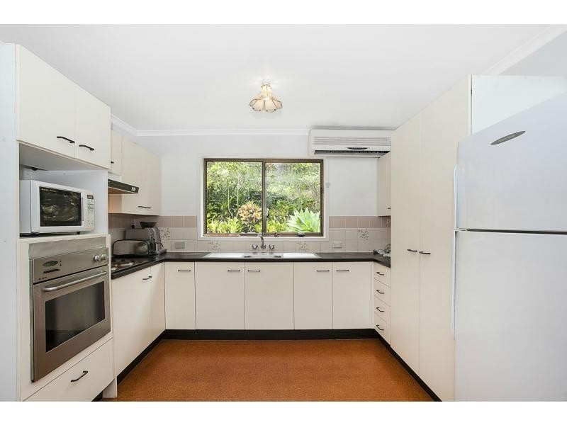 43 Whitian Drive, Carrara QLD 4211