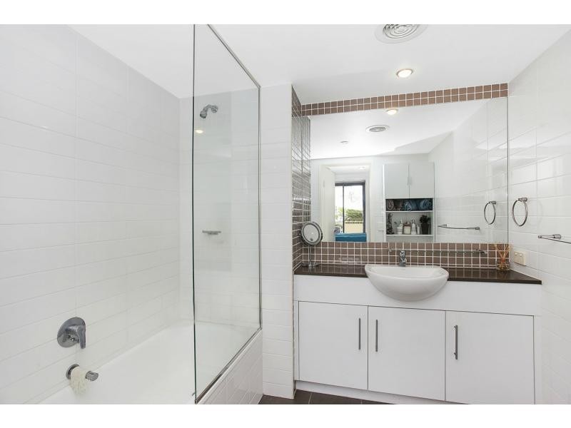 1002/1 Ocean Street, Burleigh Heads QLD 4220