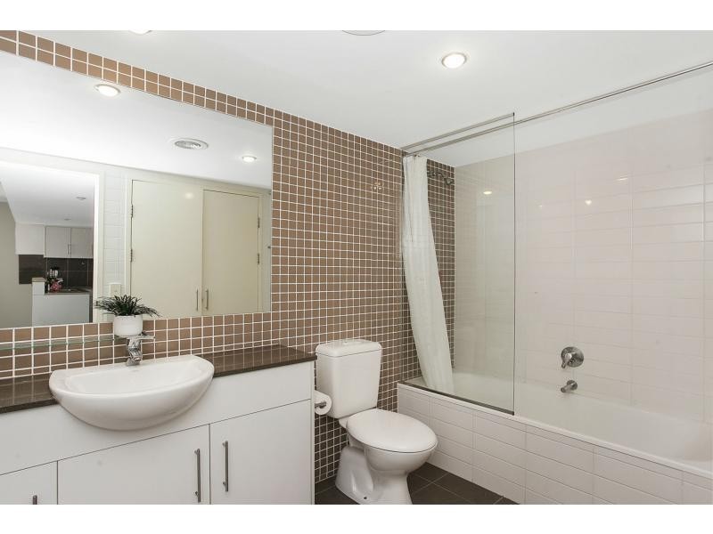 1002/1 Ocean Street, Burleigh Heads QLD 4220