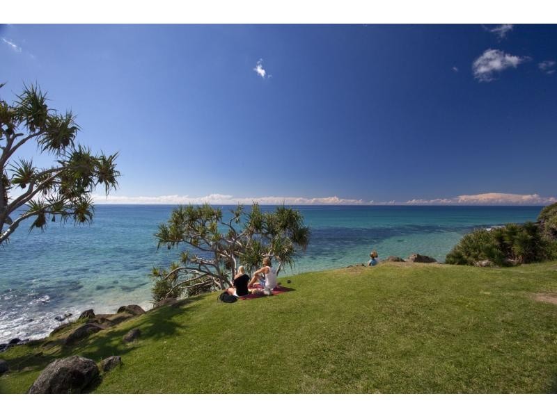 1002/1 Ocean Street, Burleigh Heads QLD 4220