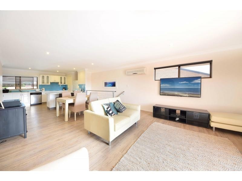 3/18 Sunbird Street, Burleigh Waters QLD 4220