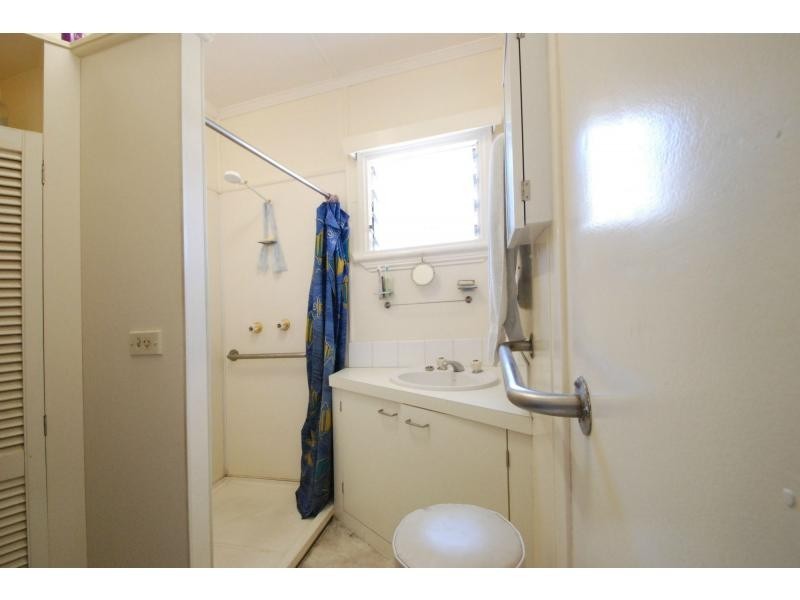 46 Paradise Avenue, Miami QLD 4220