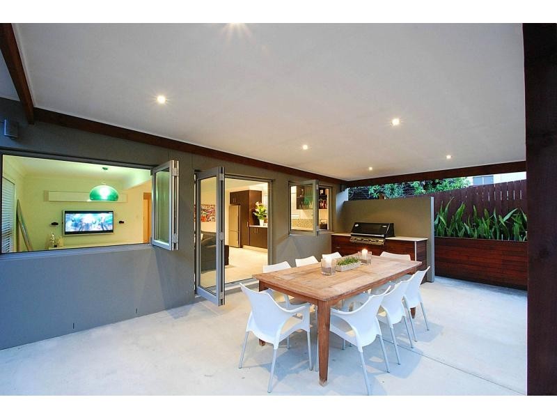 59 Bardon Avenue, Miami QLD 4220