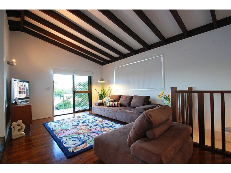 59 Bardon Avenue, Miami QLD 4220